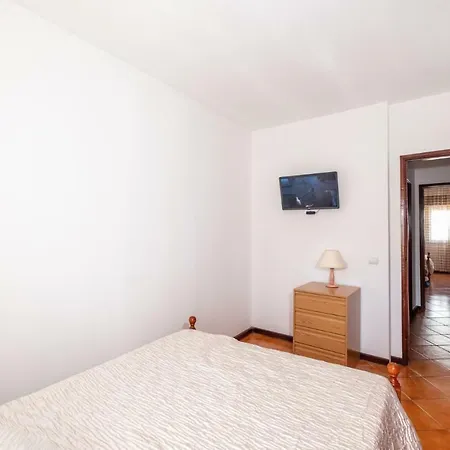 Guestrooms By Hoa