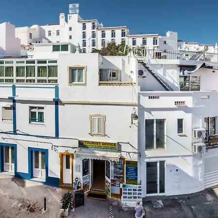 Guestrooms By Hoa 旅馆 *