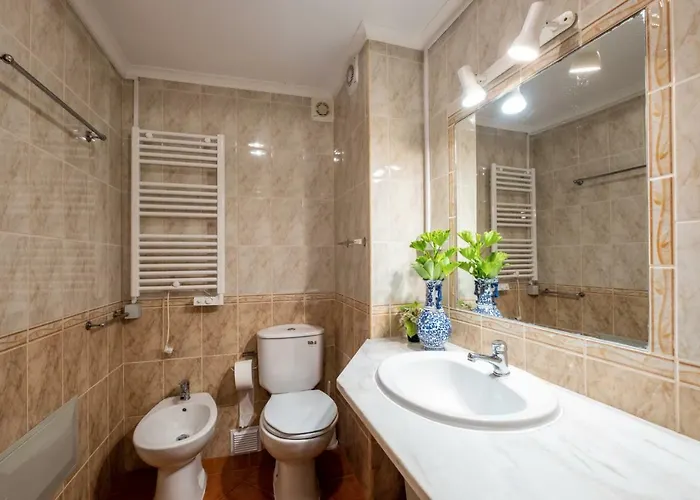 Guestrooms By Hoa ホステル *