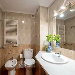 Guestrooms By Hoa Хостел *