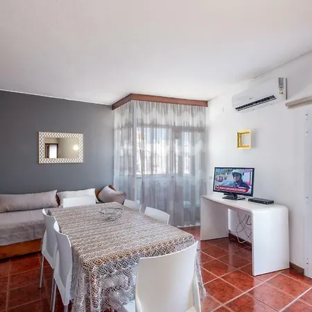 Guestrooms By Hoa *