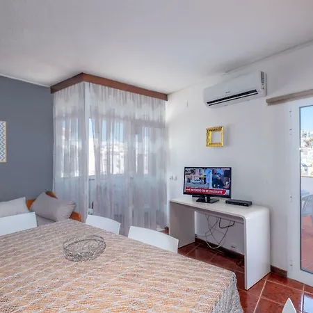 호스텔 Guestrooms By Hoa